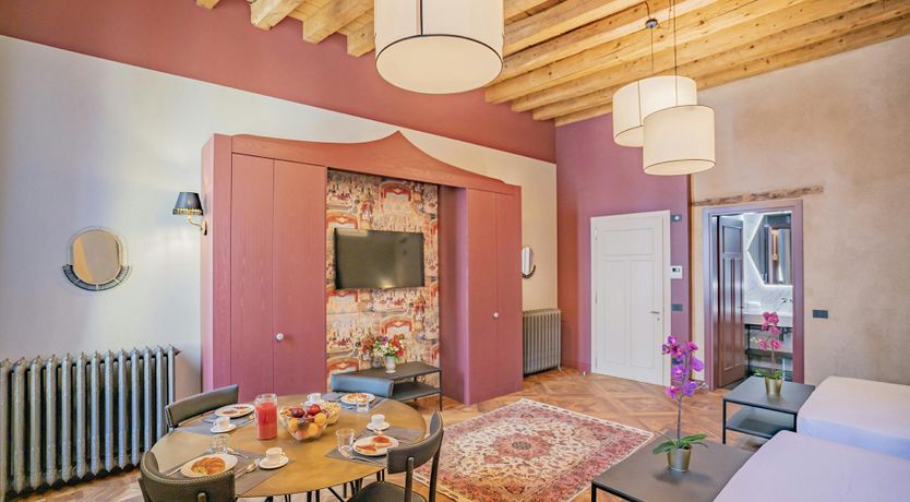 Photo of Venetian Blush