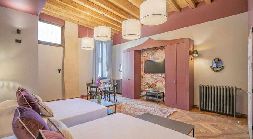 Photo of Venetian Blush