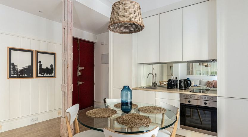 Photo of Spanish Stroll