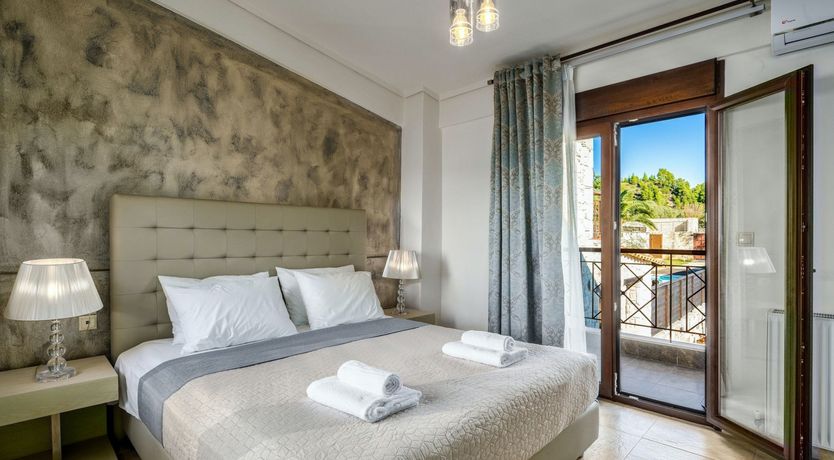 Photo of White Horizon