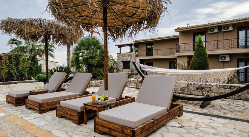 Photo of White Horizon