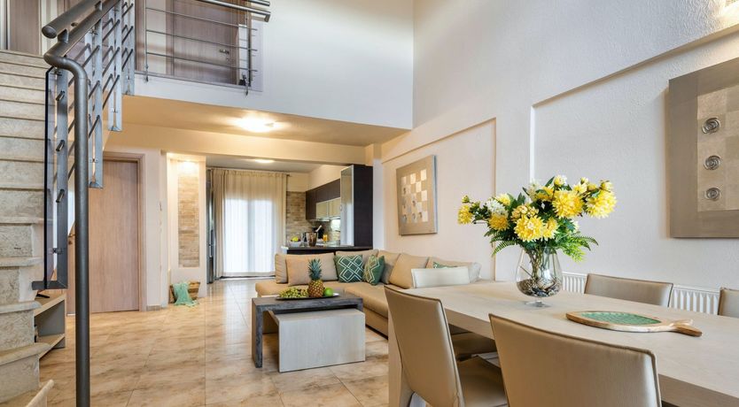 Photo of White Horizon