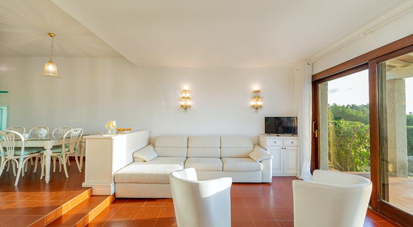 Photo of Apples & Oranges