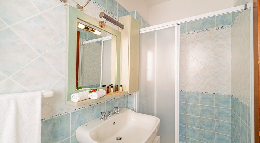 Photo of Apples & Oranges