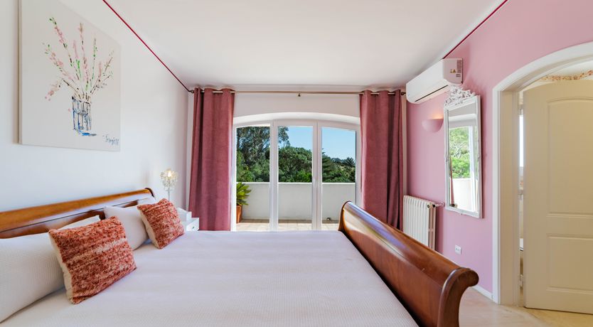 Photo of Warm & Cosy