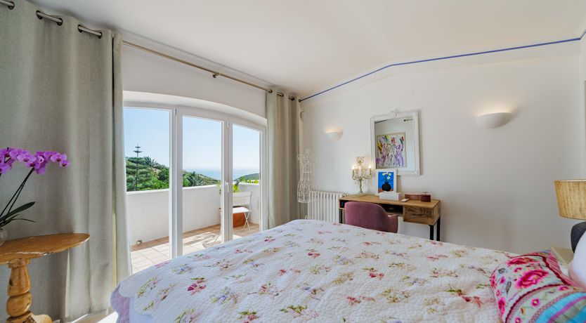 Photo of Warm & Cosy