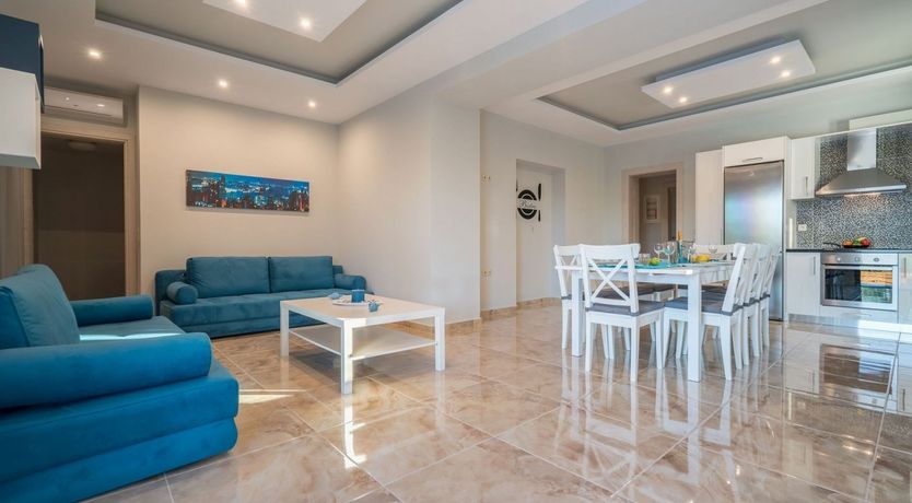 Photo of Sun-Hued Harmony