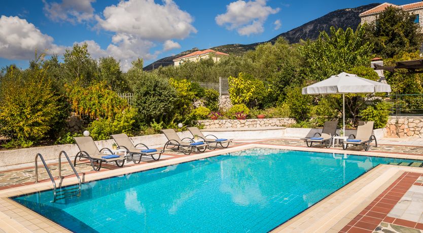 Photo of Honeycomb & White