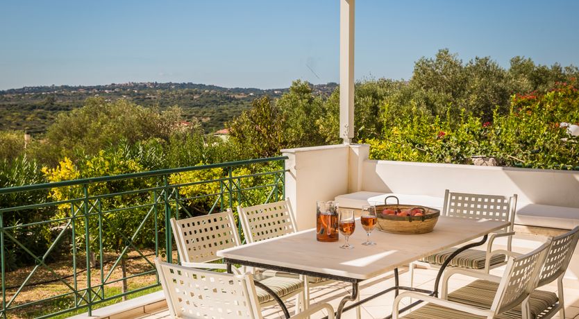 Photo of Honeycomb & White