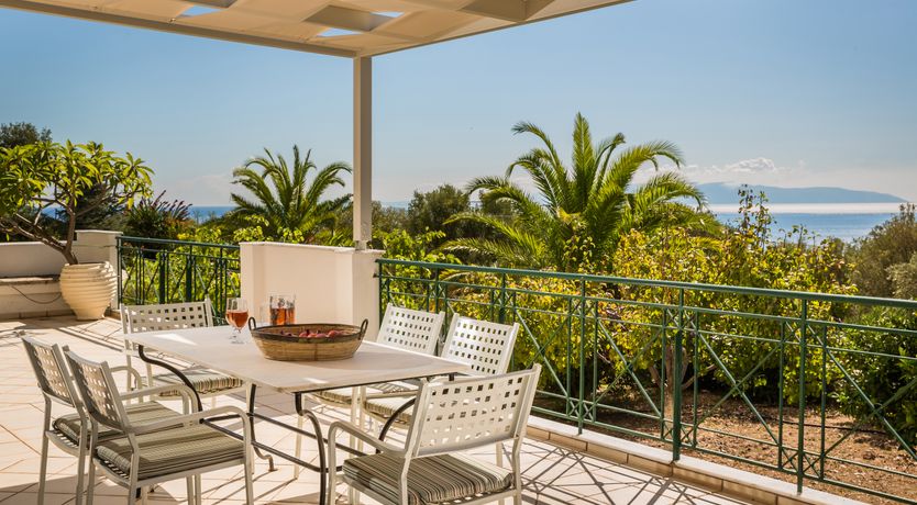 Photo of Honeycomb & White