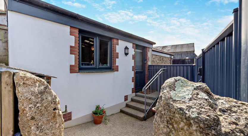 Photo of 1 Bed in Trebudannon