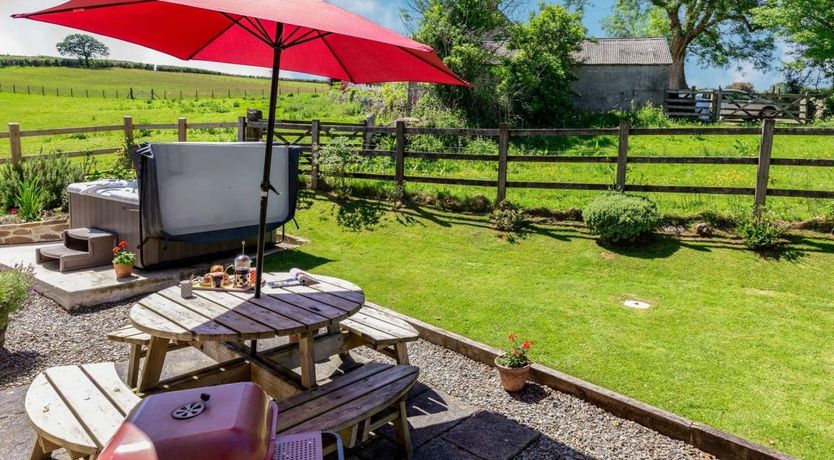 Photo of 2 Bed in Cardinham