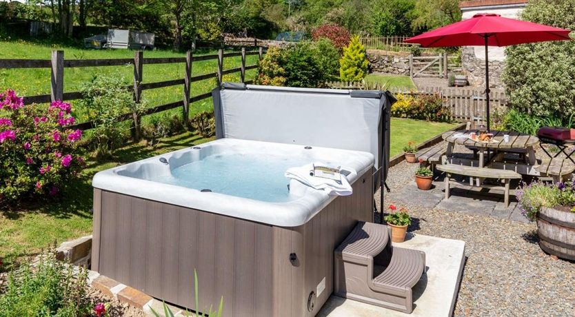 Photo of 2 Bed in Cardinham