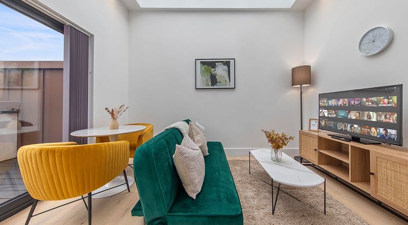 Photo of A West London Perspective