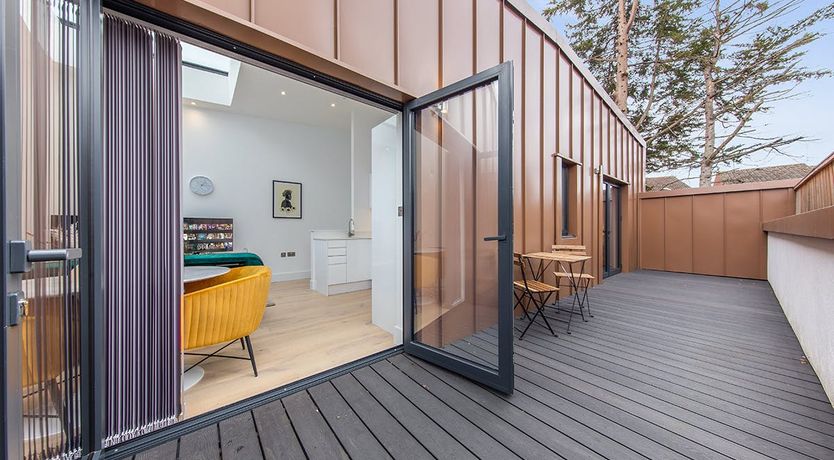 Photo of A West London Perspective