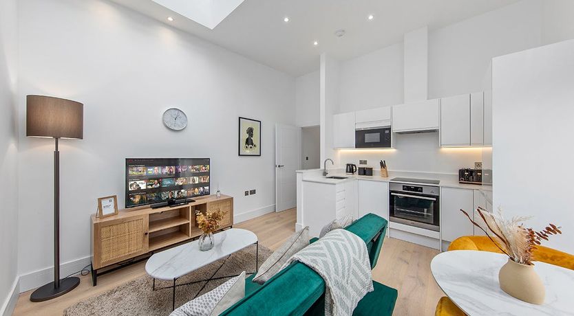 Photo of A West London Perspective