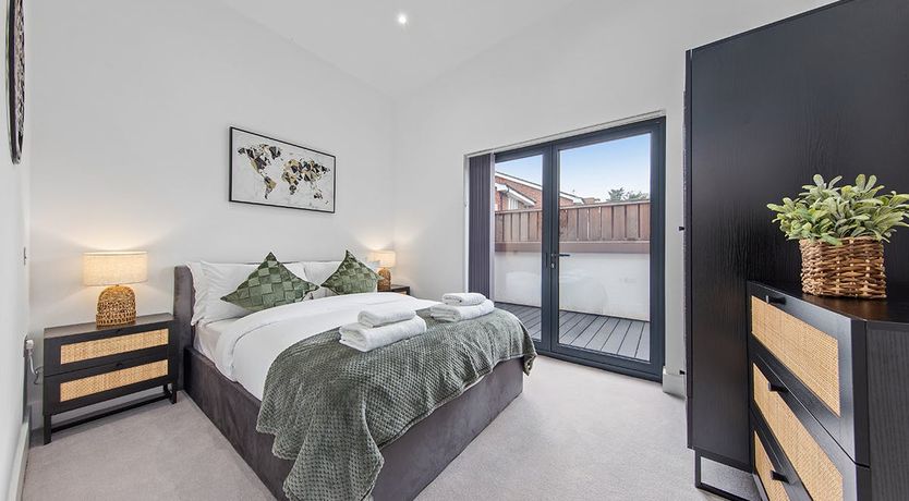 Photo of A West London Perspective