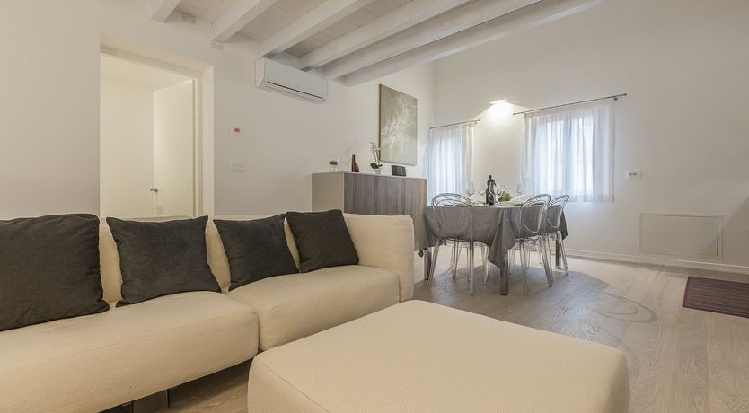 Photo of The Oyster Shell