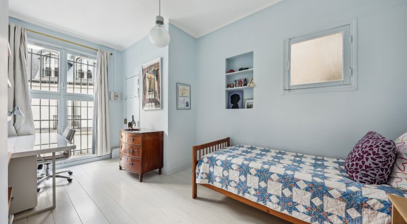 Photo of Monkey & Palme