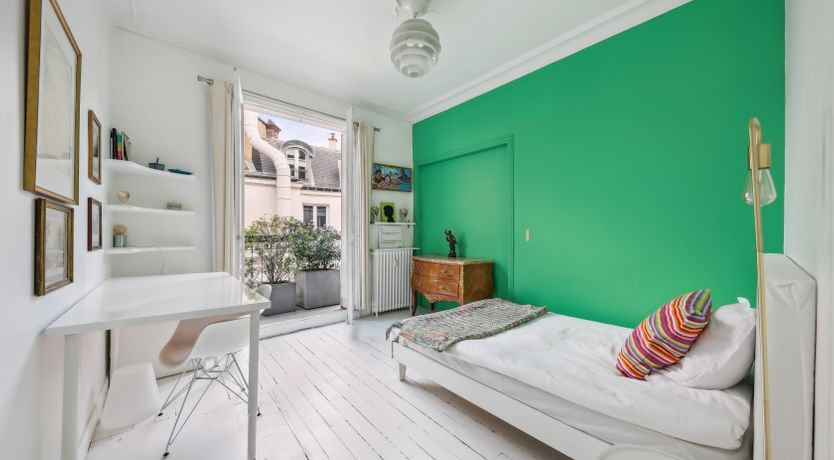 Photo of Monkey & Palme