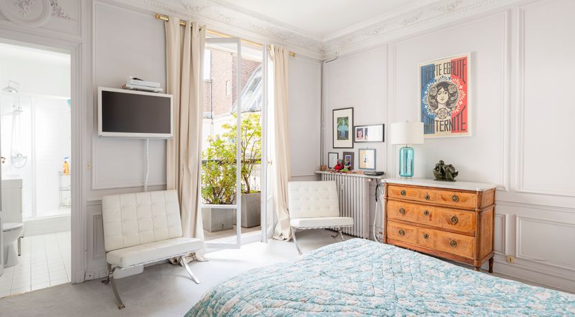 Photo of Monkey & Palme