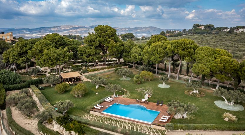 Photo of The Blue Opal