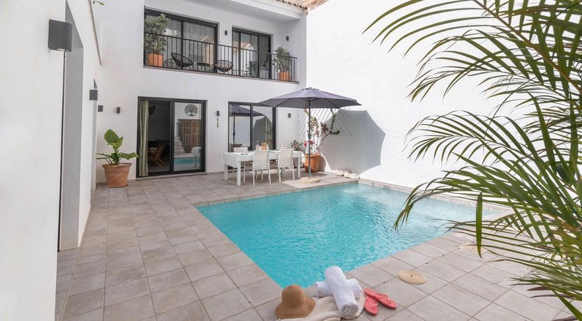 Photo of The Mountain Blue