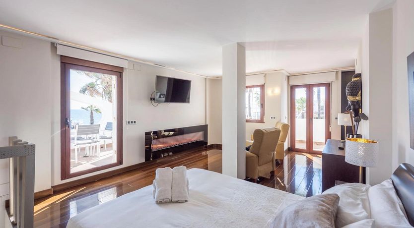 Photo of Sunshine On The Summer Sea