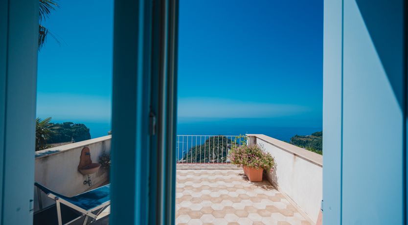 Photo of Sea Breeze & Citrus