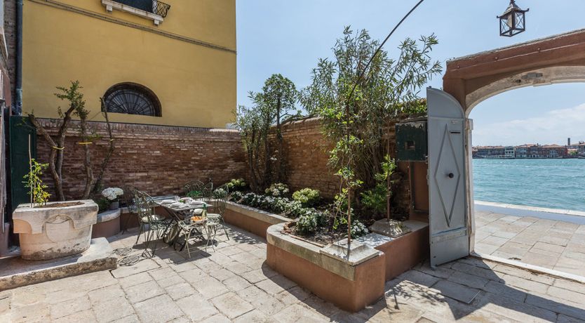 Photo of The Classic Flamingo