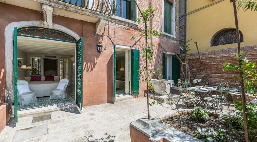 Photo of The Classic Flamingo