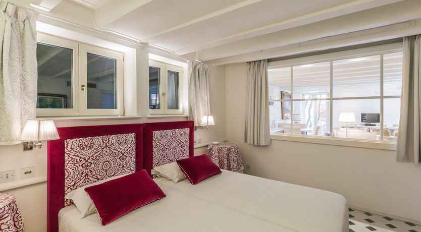 Photo of The Classic Flamingo