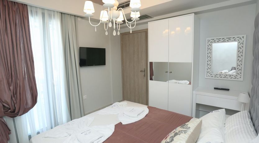 Photo of Grecian Gem