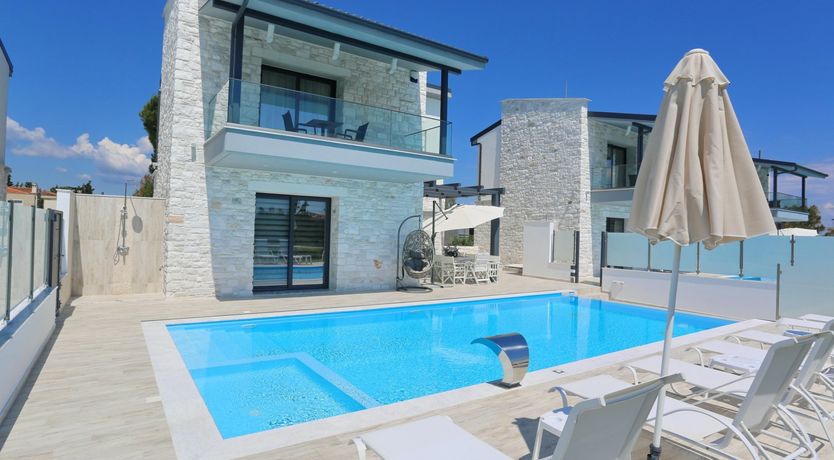 Photo of Grecian Gem