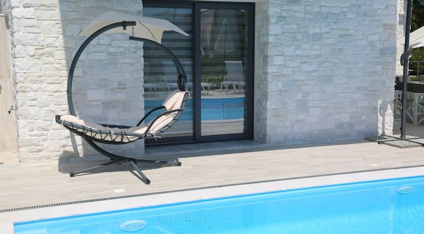 Photo of Grecian Gem