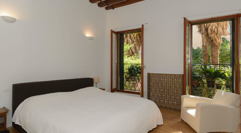 Photo of Venice's Crown