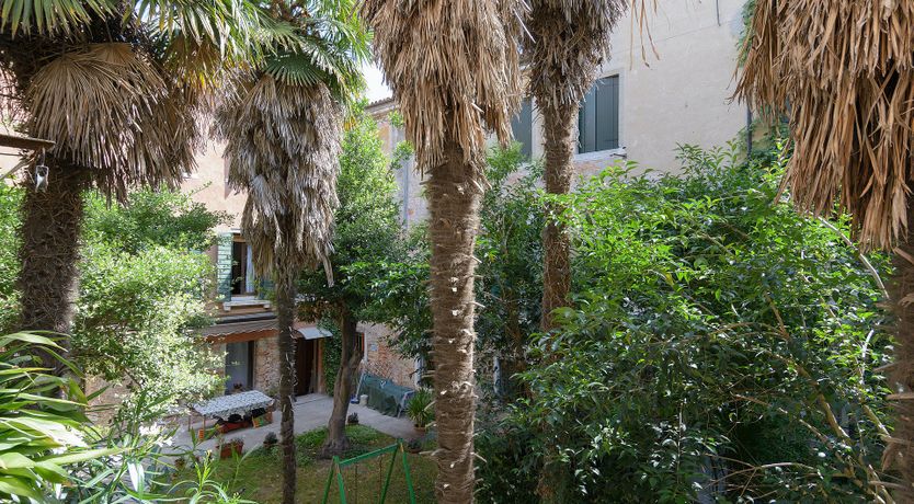 Photo of Venice's Crown