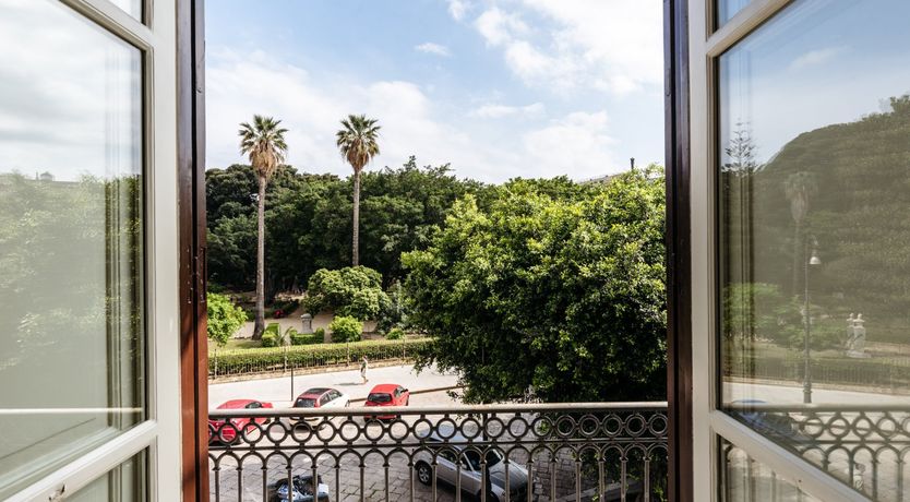 Photo of Juliet's Jewel