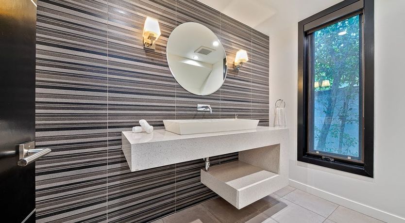 Photo of The Hollywood Heart