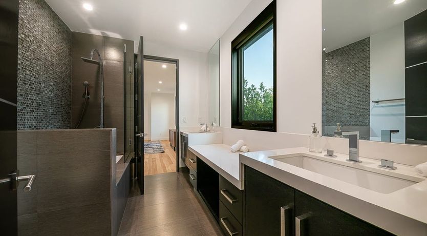 Photo of The Hollywood Heart