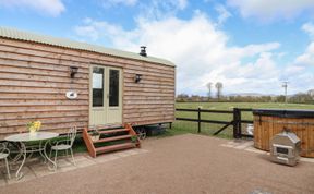 Photo of Balwen Shepherd's Hut