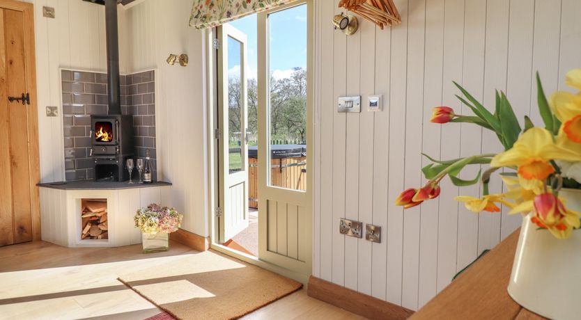 Photo of Balwen Shepherd's Hut