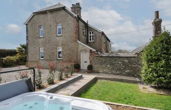 Skylarks Holiday Cottage