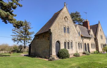 The Alms Houses Holiday Cottage