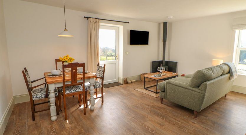 Photo of Hudeway View