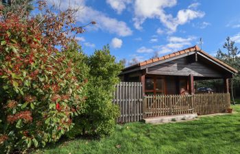 Little Owl Lodge Holiday Cottage