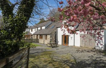 Long Cottage Holiday Cottage