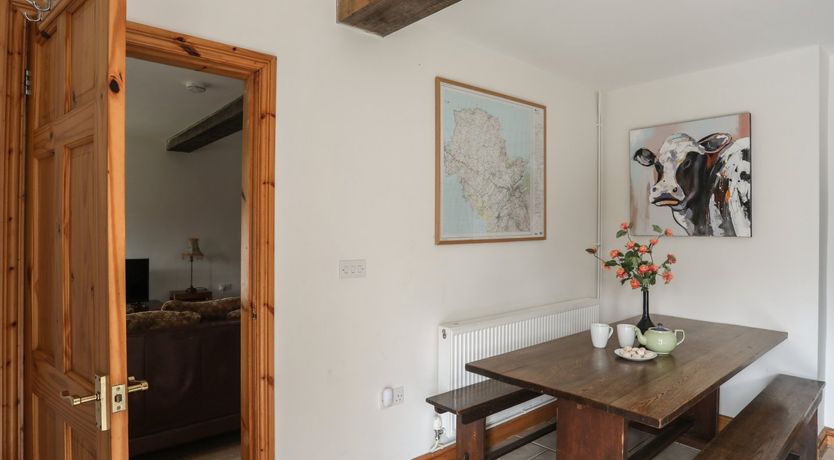 Photo of Long Cottage