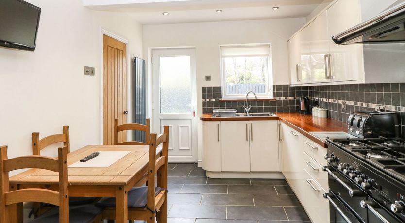 Photo of 80 Breeze Hill