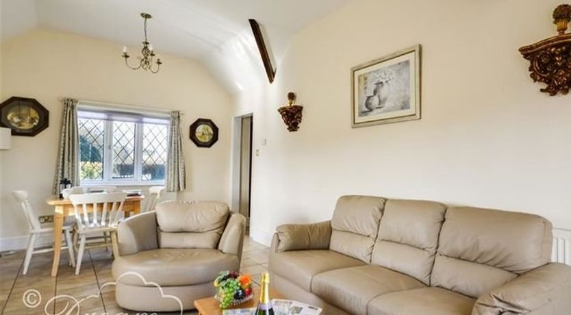 Photo of Frome Lodge House